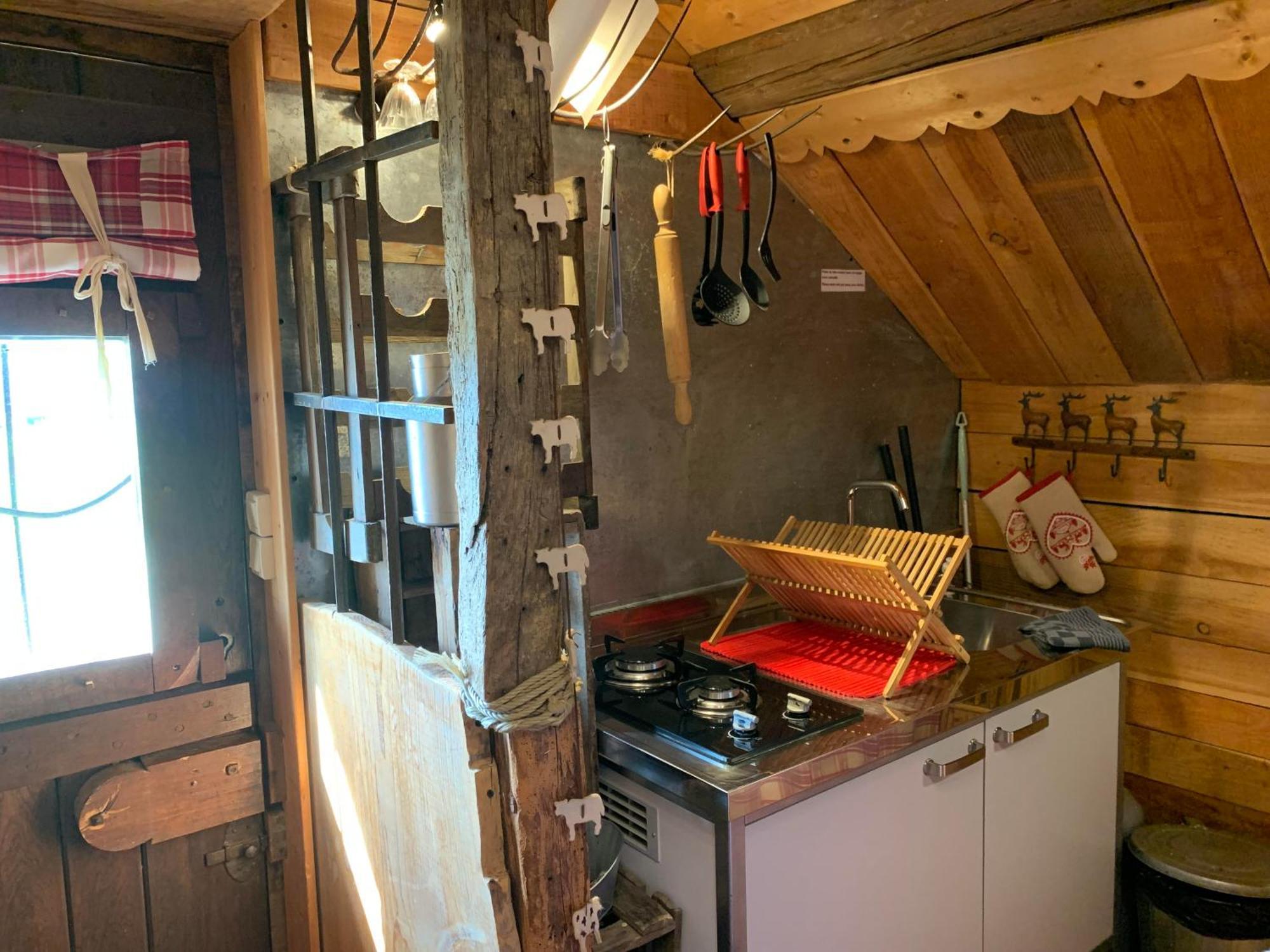 Gite "Le Refuge" Dans Un Domaine De 7Ha Au Calme Vimoutiers Exterior foto